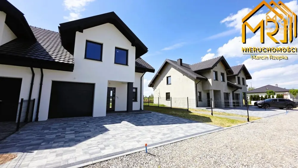 Bliźniak z garażem – Koszyce Małe, 10 km od Tarnow — zdjęcie 2, Dom na sprzedaż, Koszyce Małe, Tarnów