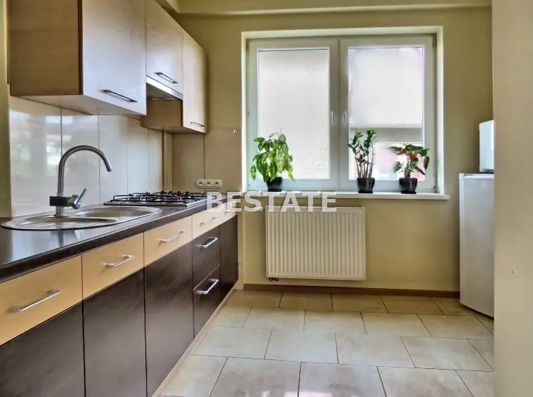 Budynek mieszkalny w Tarnowie (3 mieszkania) — Dom na sprzedaż, Starówka, Tarnów