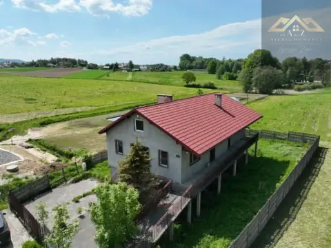 Budynek w stanie deweloperskim, mieszkalno- handlowy — Ryglice