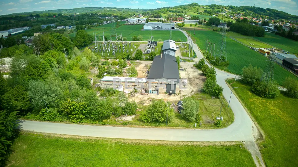 Budynek z magazynem ok. 500m2 w Tuchowie — zdjęcie 2, Lokal użytkowy na sprzedaż, Tuchów, Tarnów