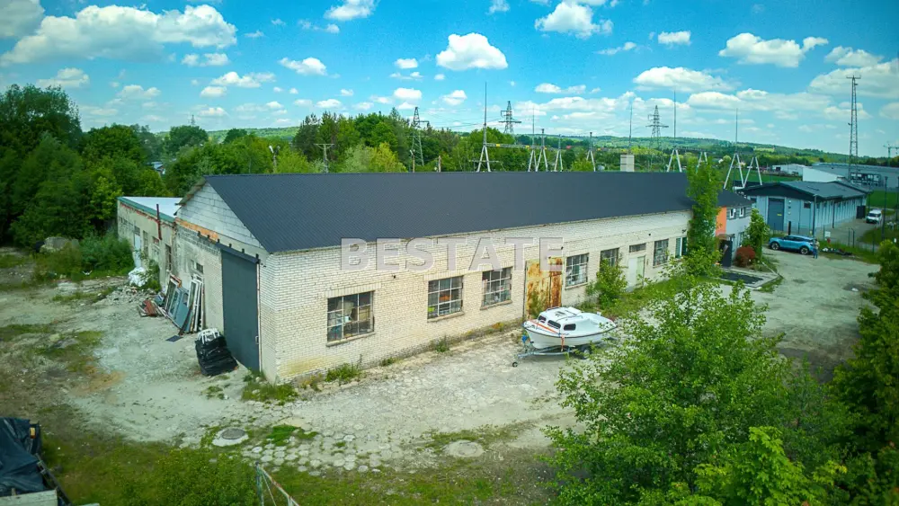 Budynek z magazynem ok. 500m2 w Tuchowie — zdjęcie 6, Lokal użytkowy na sprzedaż, Tuchów, Tarnów