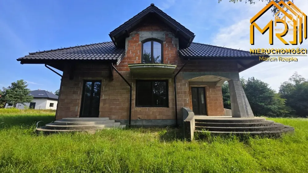 Dom jednorodzinny w stanie do wykończenia z dużą d — zdjęcie 2, Dom na sprzedaż, Łętowice, gm. Wierzchosławice
