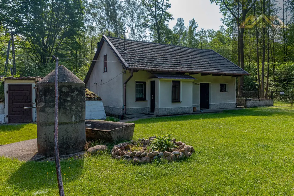 DOM Z BUDYNKAMI W LEŚNEJ OTULINIE — zdjęcie 6, Dom na sprzedaż, Wielopole, gm. Olesno