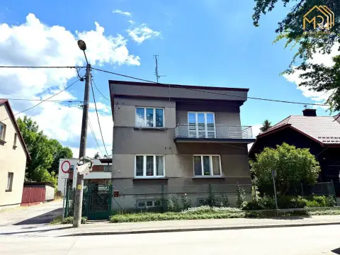 Dom z możliwością wydzielenia dwóch mieszkań – Gra — Grabówka