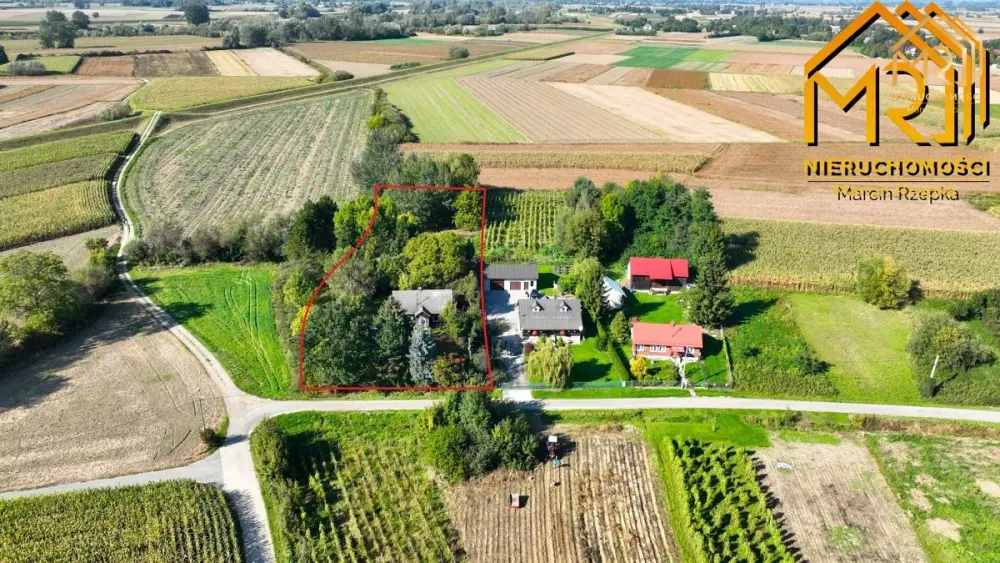 Drewniany dom do remontu – Siedliszowice, gm. Żabn — zdjęcie 3, Dom na sprzedaż, Siedliszowice, gm. Żabno