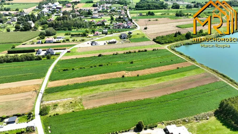 Działka 8,49 ar z WZ – przy granicy z Bobrownikami — zdjęcie 2, Działka na sprzedaż, Łęg Tarnowski, gm. Żabno