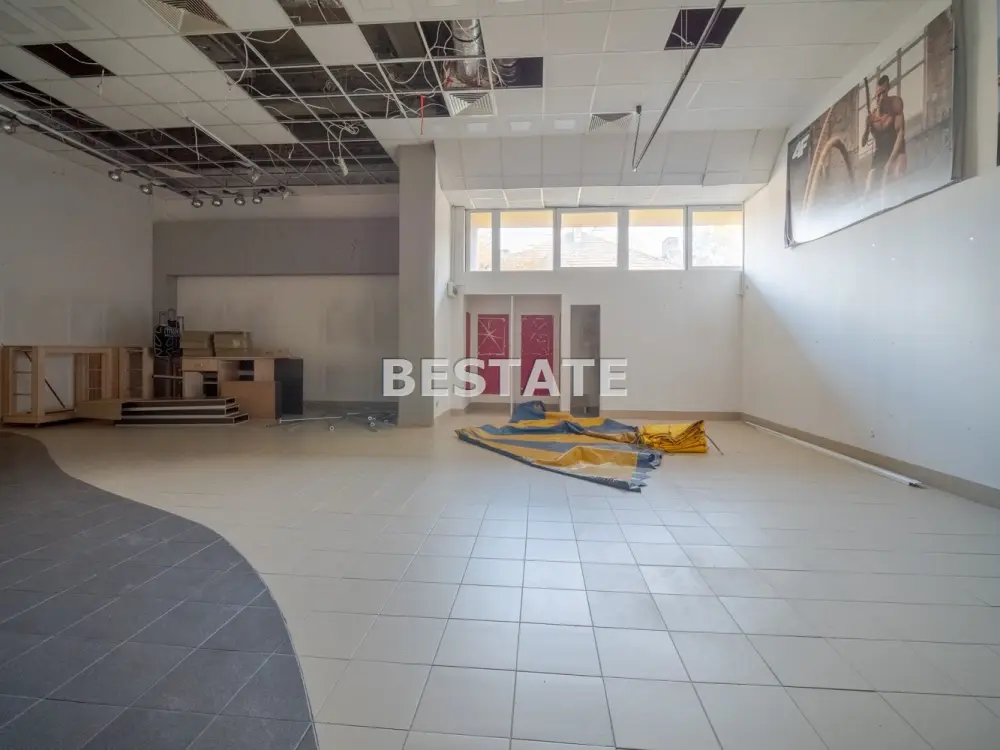 Lokal komercyjny 260 m² na wynajem – Centrum Handl — Lokal użytkowy na wynajem, Cały Tarnów
