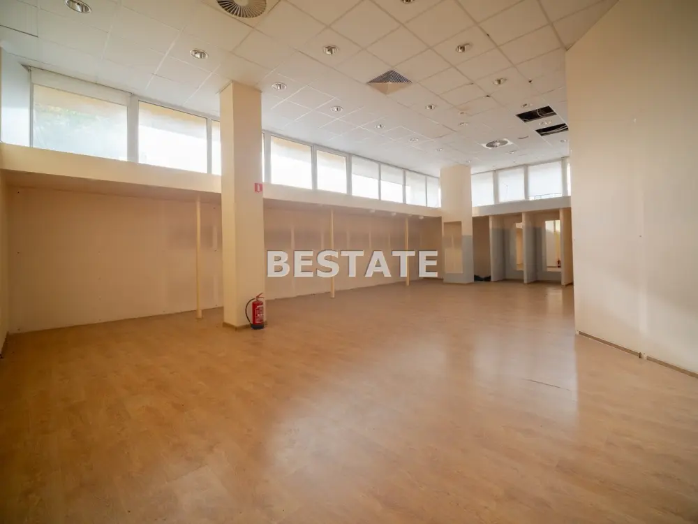 Lokal komercyjny 430 m² na wynajem – Centrum Handl — Lokal użytkowy na wynajem, Cały Tarnów