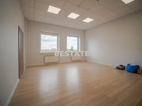 Lokal użytkowy 33 m², Tarnów — Krakowska