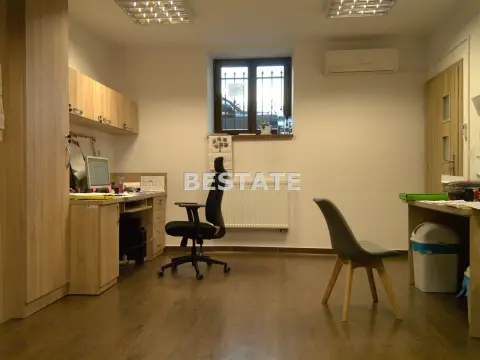 Lokal użytkowy 90 m², Tarnów — Cały Tarnów