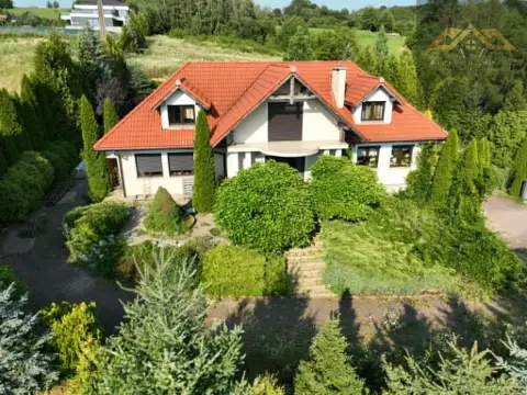 Na sprzedaż dom w Tuchowie o pow. 279,35 m2 — Tuchów